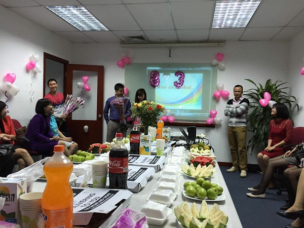 gifts for women's day in office