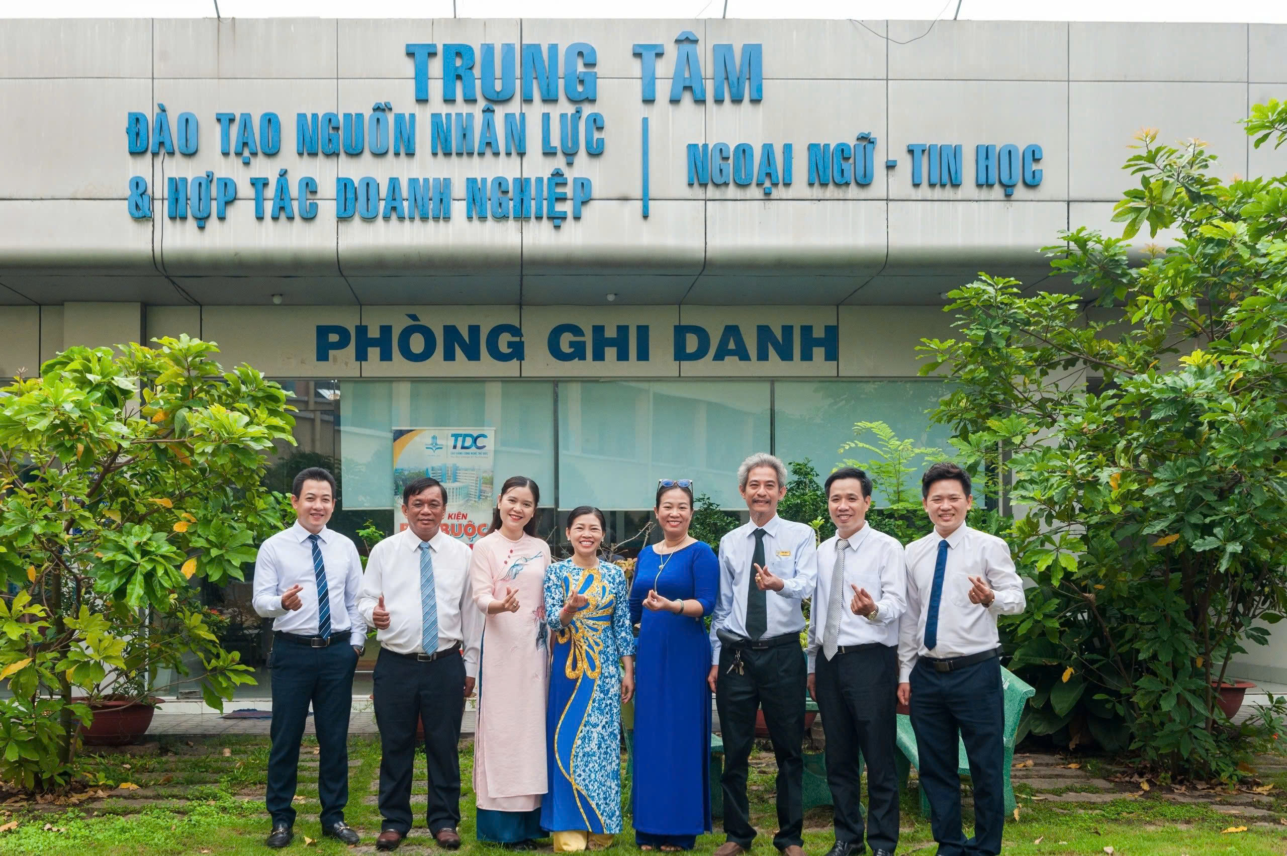 Trung tam