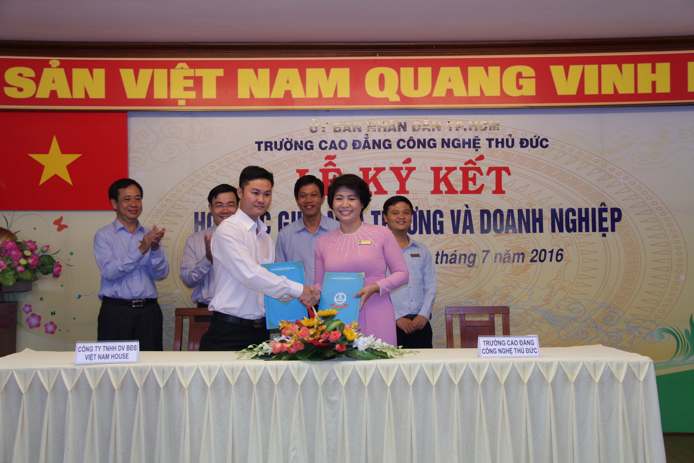 Công ty TNHH DV BĐS VIETNAM HOUSE