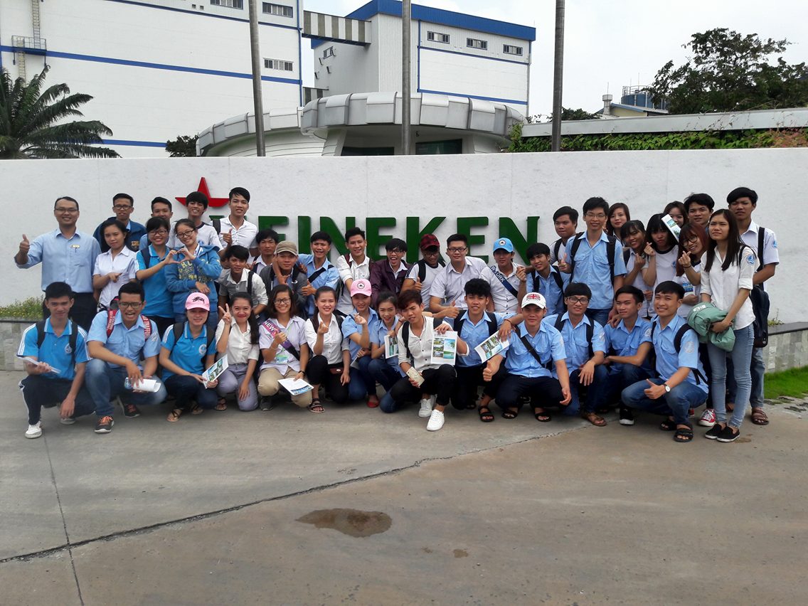 SINH VIÊN TRƯỜNG CAO ĐẲNG CÔNG NGHỆ THỦ ĐỨC THAM QUAN CÔNG TY TNHH NHÀ MÁY BIA HEINEKEN VIỆT NAM