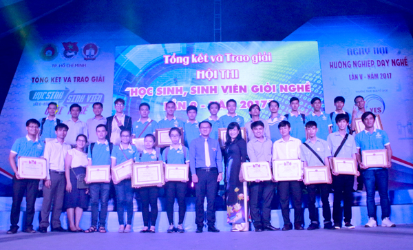 Rộng cửa vào doanh nghiệp khi bước ra từ Hội thi Học sinh, sinh viên giỏi nghề