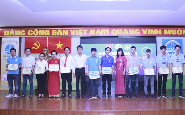 Tiếp lửa đam mê nghề nghiệp cho HSSV bằng sân chơi học thuật
