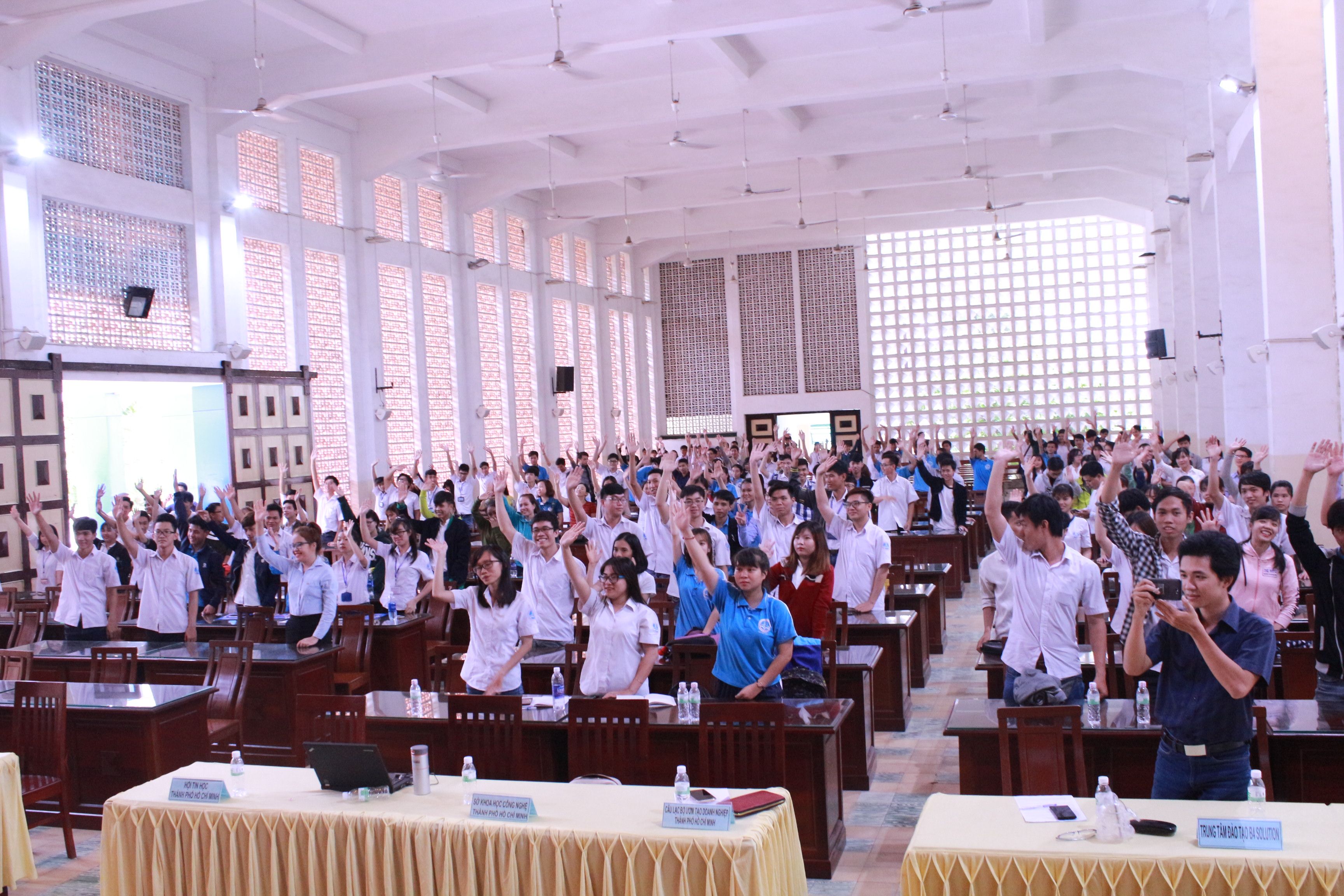 THÔNG BÁO ĐỀ NGHỊ CỰU HỌC SINH SINH VIÊN TỐT NGHIỆP NĂM 2020, NĂM 2021 THỰC HIỆN KHẢO SÁT VIỆC LÀM