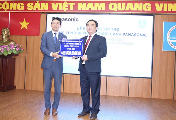 Panasonic Việt Nam tài trợ trang thiết bị học tập cho TDC