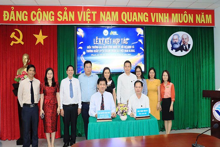 ký kết hợp tác đào tạo giữa trường Cao đẳng Công nghệ Thành phố Hồ Chí Minh và trường huấn luyện doanh nhân CEO Việt Nam Global