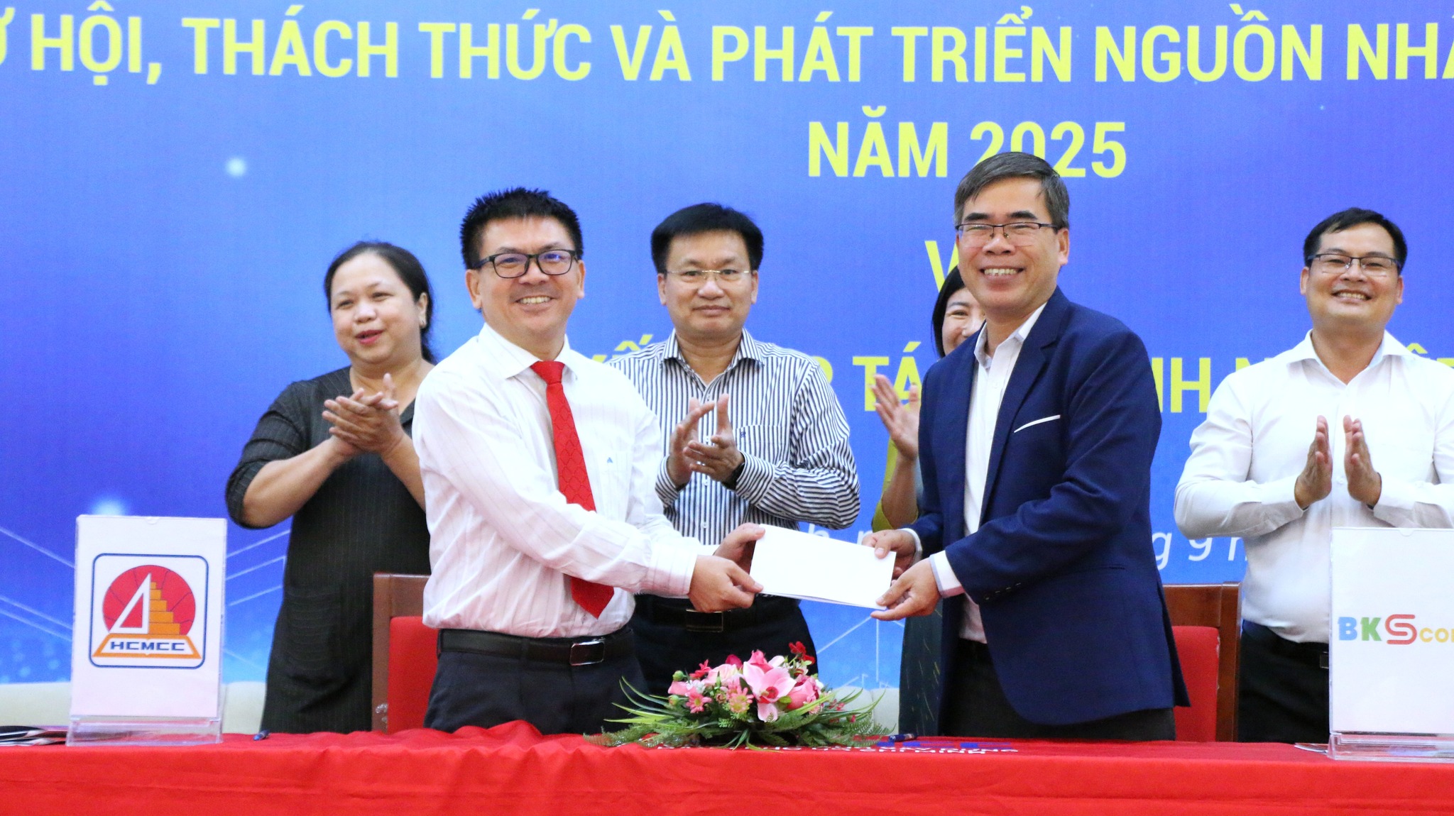hoc-bong-doanh-nghiep