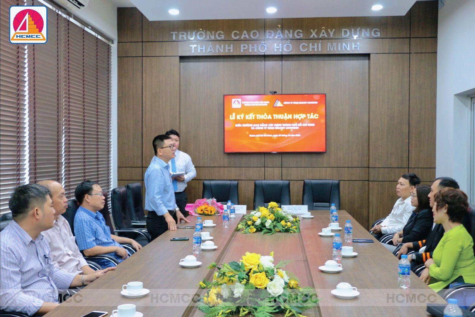 LỄ KÝ KẾT THỎA THUẬN HỢP TÁC GIỮA TRƯỜNG CAO ĐẲNG XÂY DỰNG TP. HỒ CHÍ MINH VÀ CÔNG TY TNHH MELODY LOGISTICS