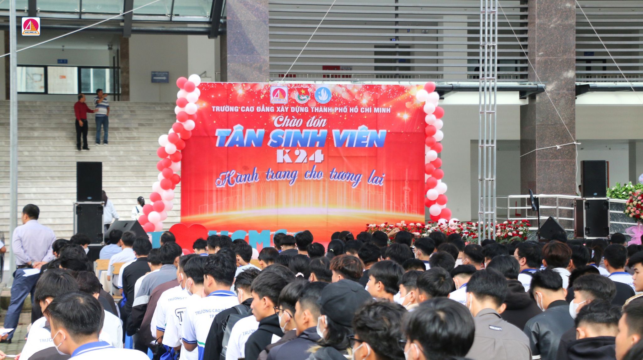 BUỔI LỄ CHÀO ĐÓN TÂN SINH VIÊN KHÓA 2024