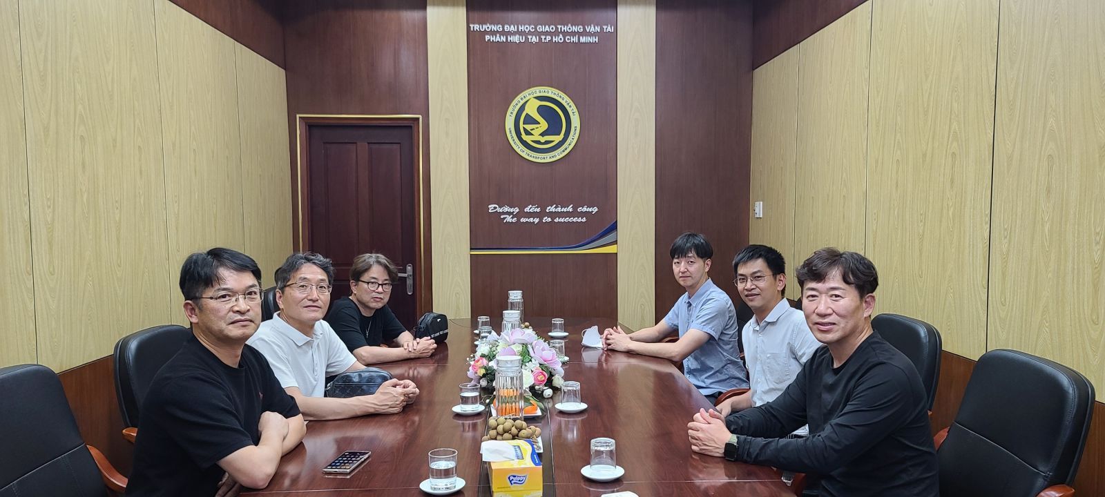 Tiếp đoàn KNUT Hàn Quốc đến chúc Tết tại Phân Hiệu