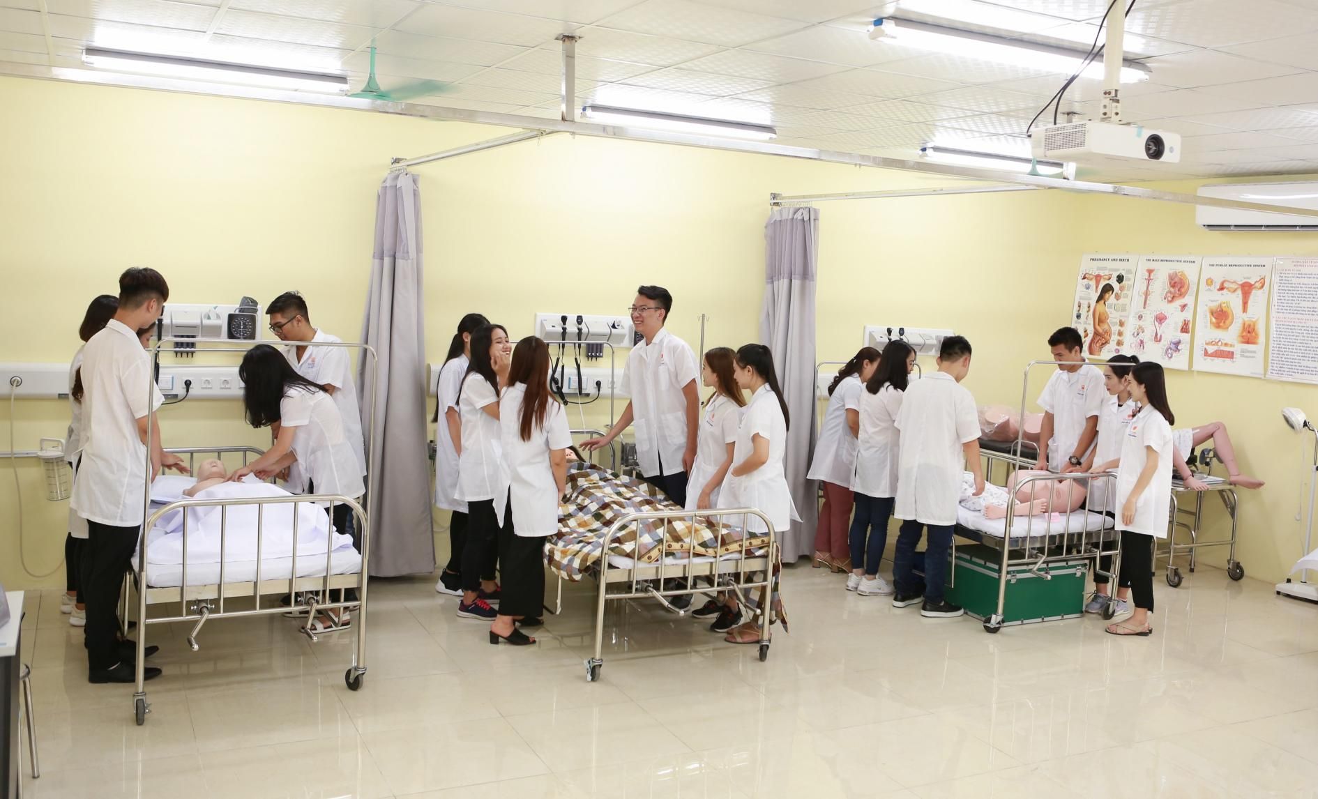 Nhà trường, bệnh viện và doanh nghiệp cùng chung tay đào tạo cung ứng nguồn nhân lực Điều dưỡng chất lượng cao