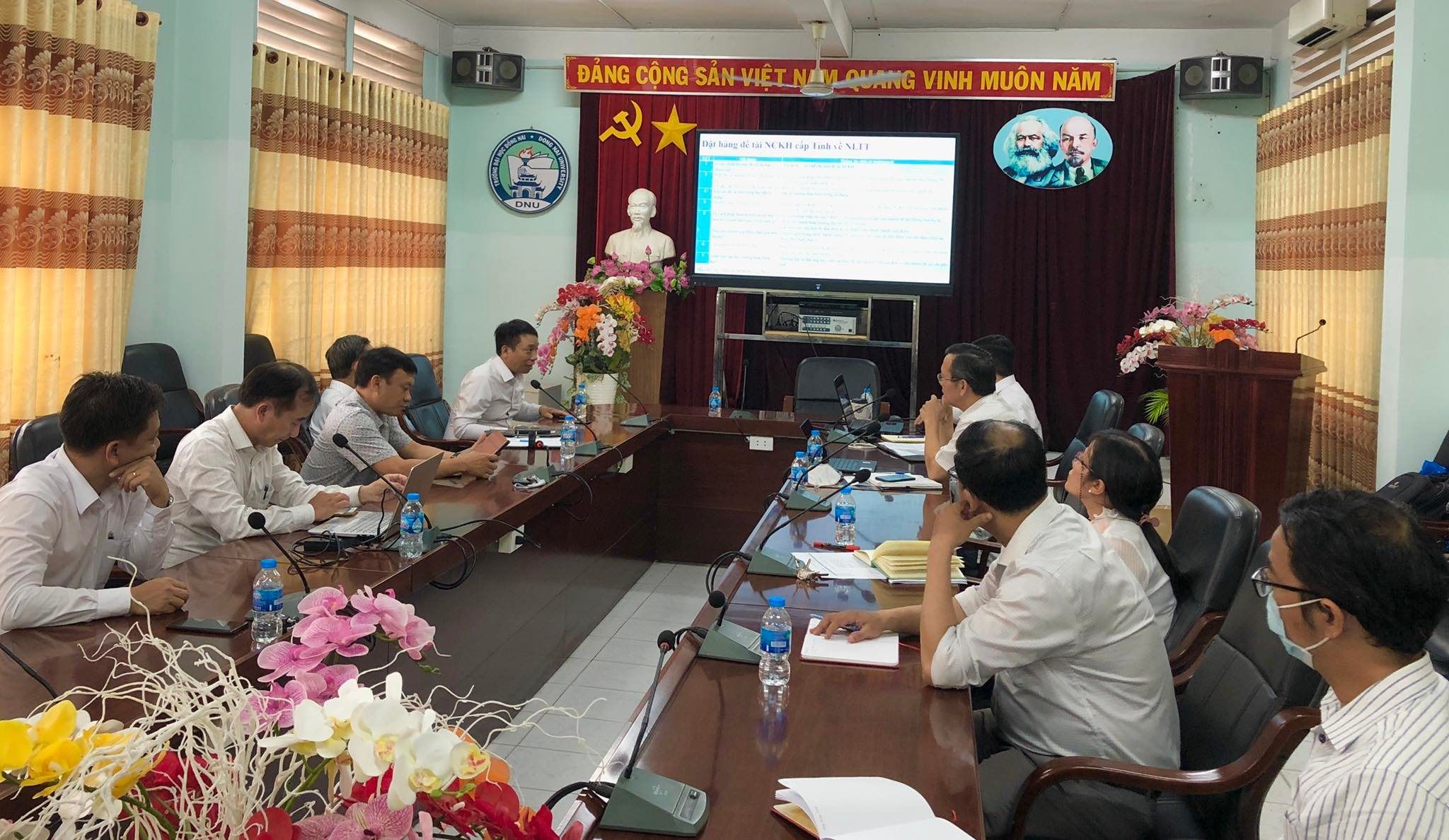 Đẩy mạnh hợp tác trong nghiên cứu khoa học và mở mã ngành đại học lĩnh vực Năng lượng tái tạo