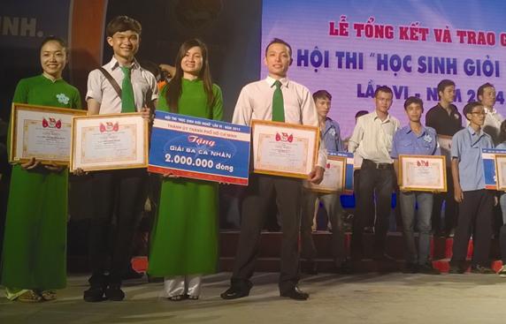 Học sinh Mai Linh Tham gia hội thi nghề TPHCM năm 2014
