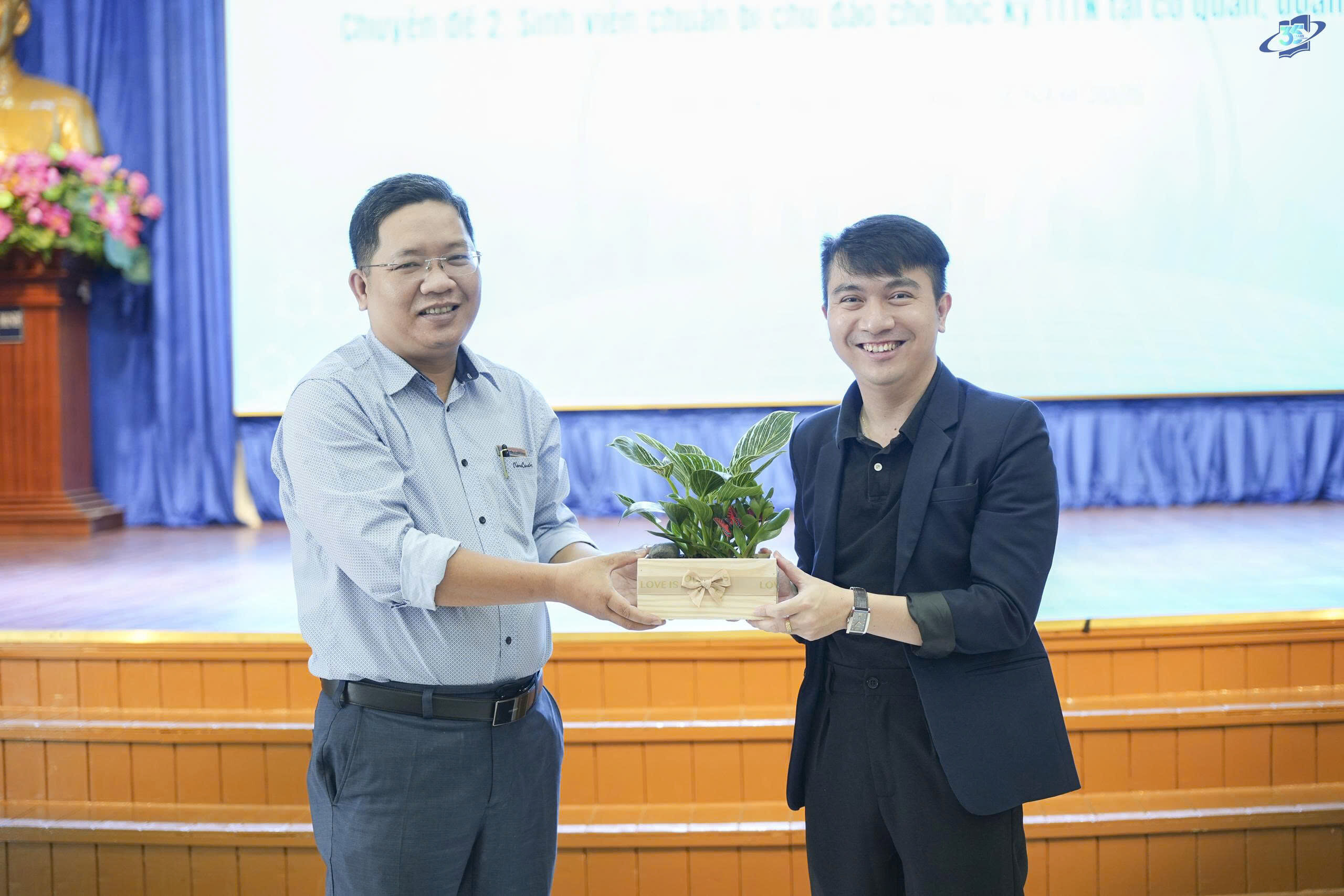 Tổ chức chuyên đề hướng nghiệp, tư vấn dành cho người học chuẩn bị thực tập tốt nghiệp học kỳ I, năm học 2025-2026