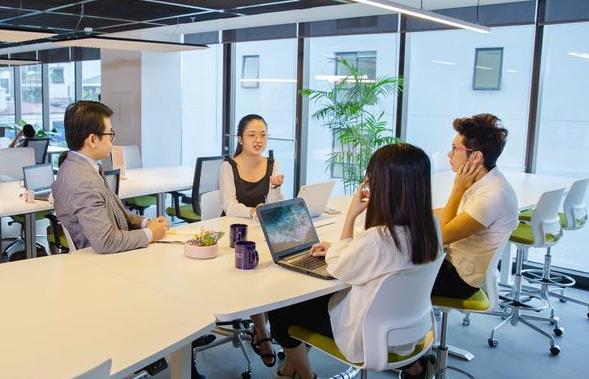 Khám phá trọn bộ câu hỏi phỏng vấn Nhân viên kinh doanh vé máy bay