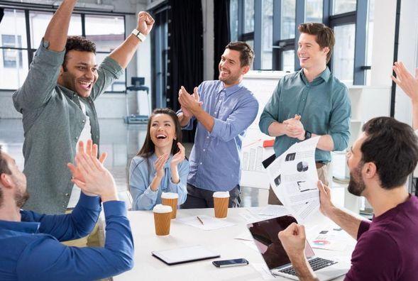 Công ty yêu cầu người lao động thử việc 03 tháng trước khi nhận việc chính thức thì có vi phạm pháp luật hay không?