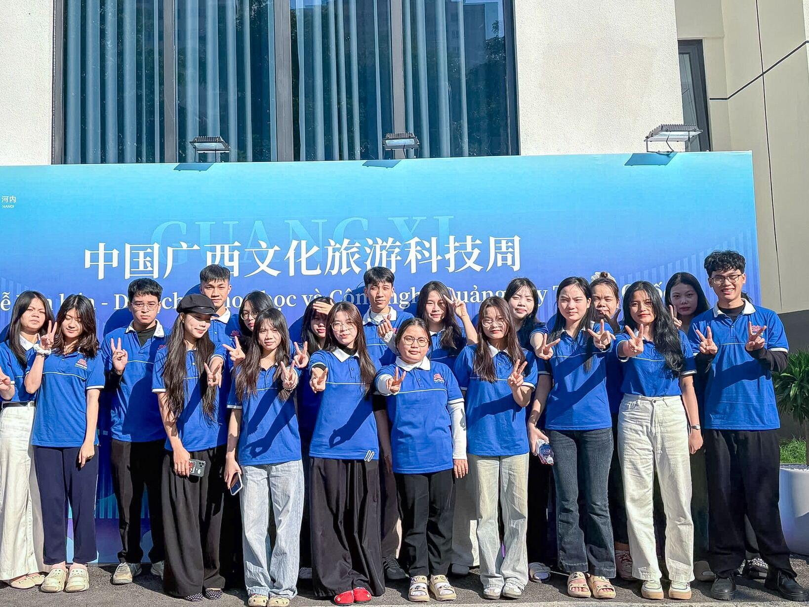  TRẢI NGHIỆM THỰC TẾ – MỞ RỘNG KHÔNG GIAN HỌC TẬP CHO SINH VIÊN NGÀNH NGÔN NGỮ TRUNG QUỐC 