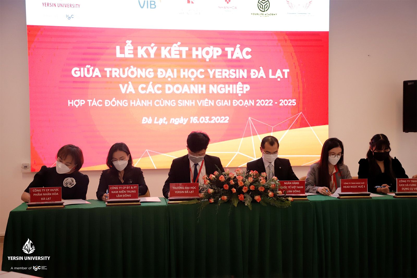 Trường Đại học Yersin Đà Lạt ký kết hợp tác với nhiều doanh nghiệp