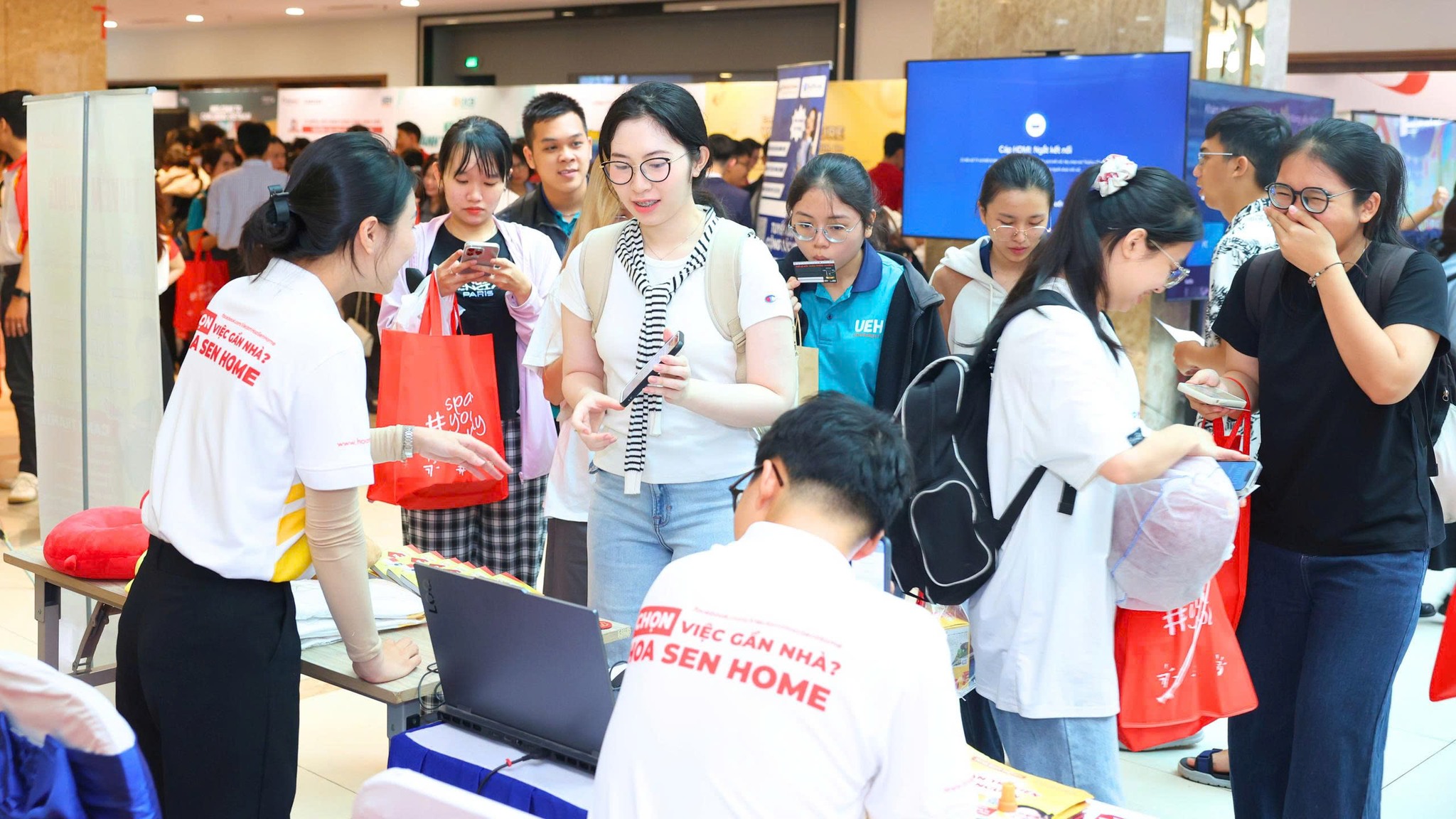 573921332_820442023904674_3574144537714315044_n