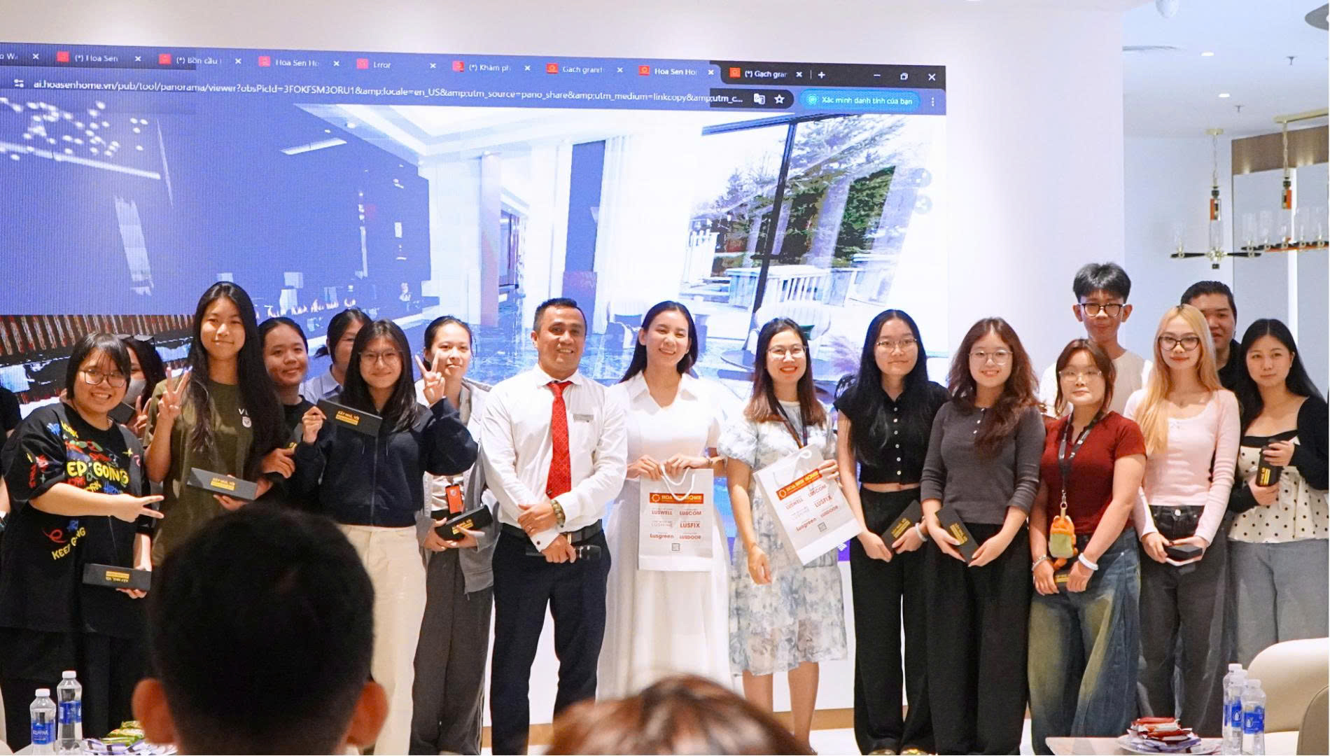 z7649426355019_37f0adb26fb0479098c9a4f530528b16