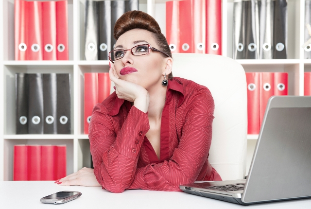10 tips to stay productive at work around the holidays