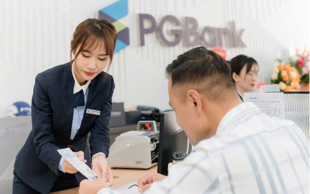 Giám Đốc Cao Cấp Quan Hệ Khách Hàng Doanh Nghiệp Lớn (SRM)