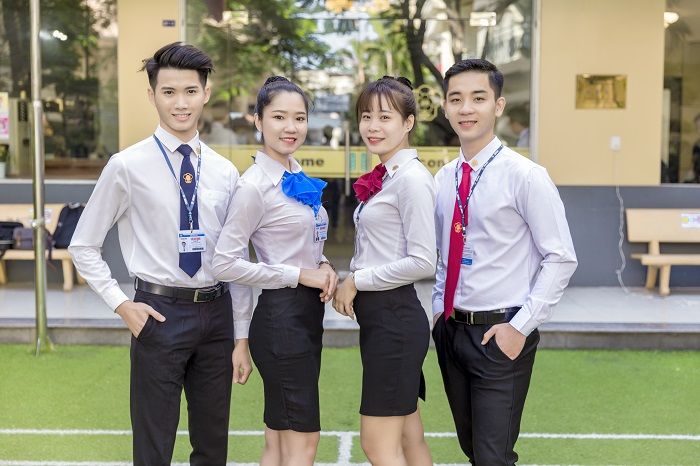 TỐT NGHIỆP ĐẠI HỌC RỒI HỌC TIẾP TRUNG CẤP ĐỂ TỰ LÀM DU LỊCH