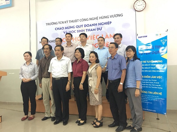 NGOẠI KHÓA "CƠ HỘI VIỆC LÀM SAU TỐT NGIỆP" NĂM 2018 TẠI TRƯỜNG TRUNG CẤP NGHỀ KỸ THUẬT CÔNG NGHỆ HÙNG VƯƠNG