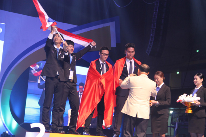 HỌC SINH TRƯỜNG TCN KTCN HÙNG VƯƠNG ĐẠT 02 HUY CHƯƠNG VÀNG NGHỀ BẢO TRÌ CƠ KHÍ, 03 HUY CHƯƠNG BẠC NGHỀ CƠ ĐIỆN TỬ VÀ LẮP CÁP MẠNG THÔNG TIN