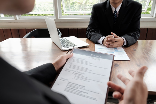 QUY TẮC KIỂM SOÁT NGÔN NGỮ HÌNH THỂ TRONG PHỎNG VẤN
