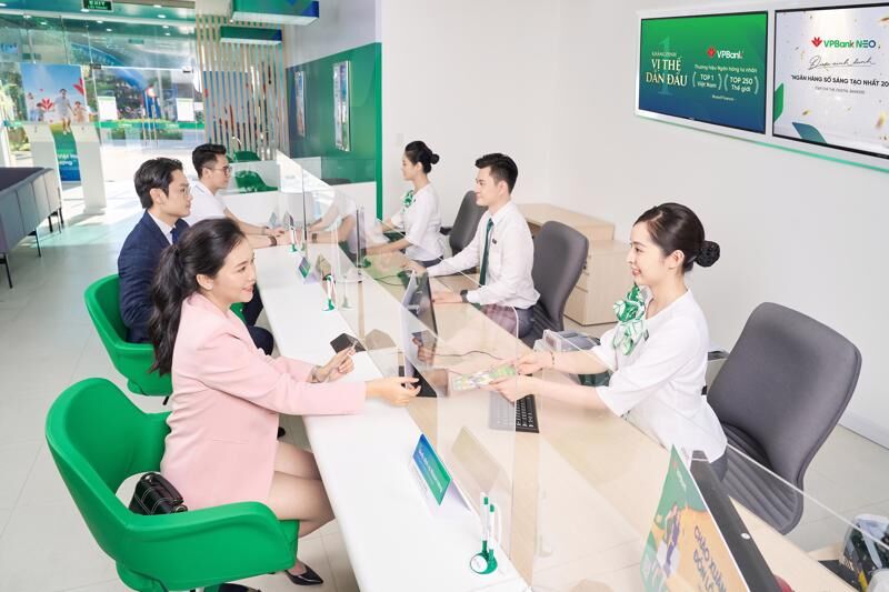 Chuyên Viên Xử lý tín dụng KHDN Lớn - HN- TA163