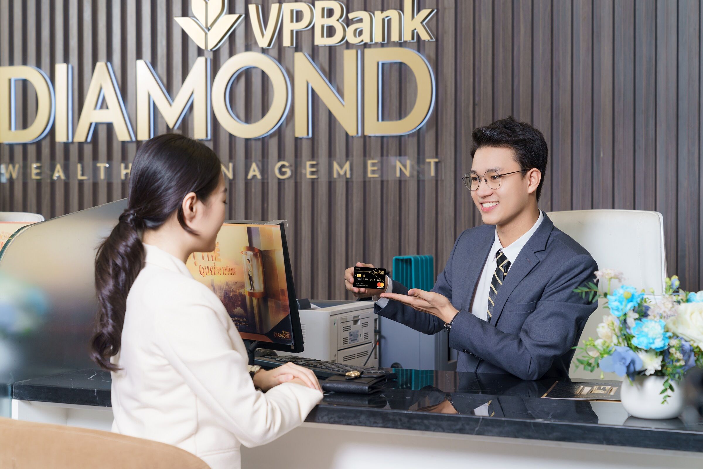 Chuyên Viên Cao Cấp Tư vấn và Kiểm soát pháp lý KHDNL - Hà Nội - TA125